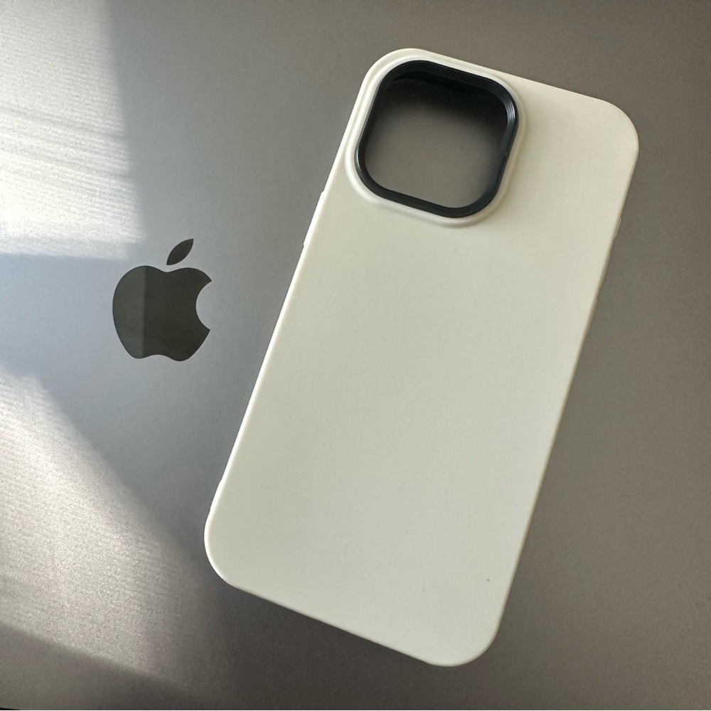 Brand New White Iphone 15 Pro Max Phone Case